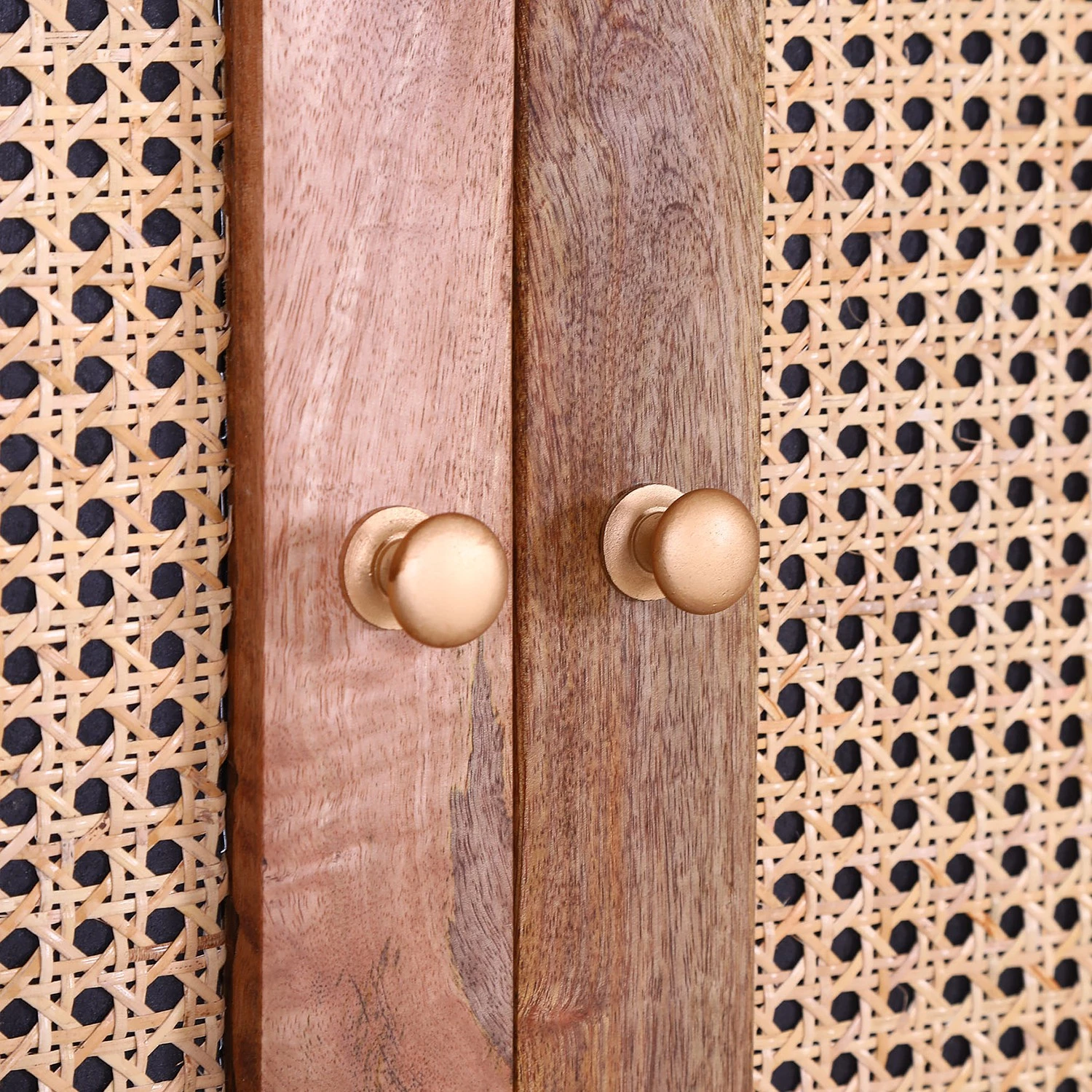 Naturoo Buffet haut Nyack - Manguier massif / Vannerie - Manguier / Doré 3 Naturoo Buffet haut Nyack - Manguier massif / Vannerie - Manguier / Doré – Image 3